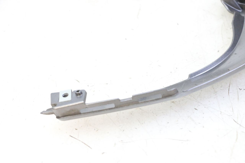 photo de BOVENSTE ACHTERKAP VERBINDING HONDA FORZA ABS 300 (2013 - 2017) - Technische close-up