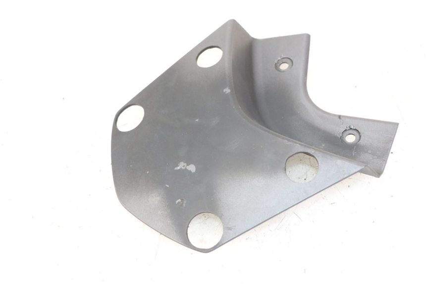 photo de BOVENSTE ACHTERKAP VERBINDING HONDA PCX (JF57/JF64) 125 (2014 - 2018) - Technische close-up