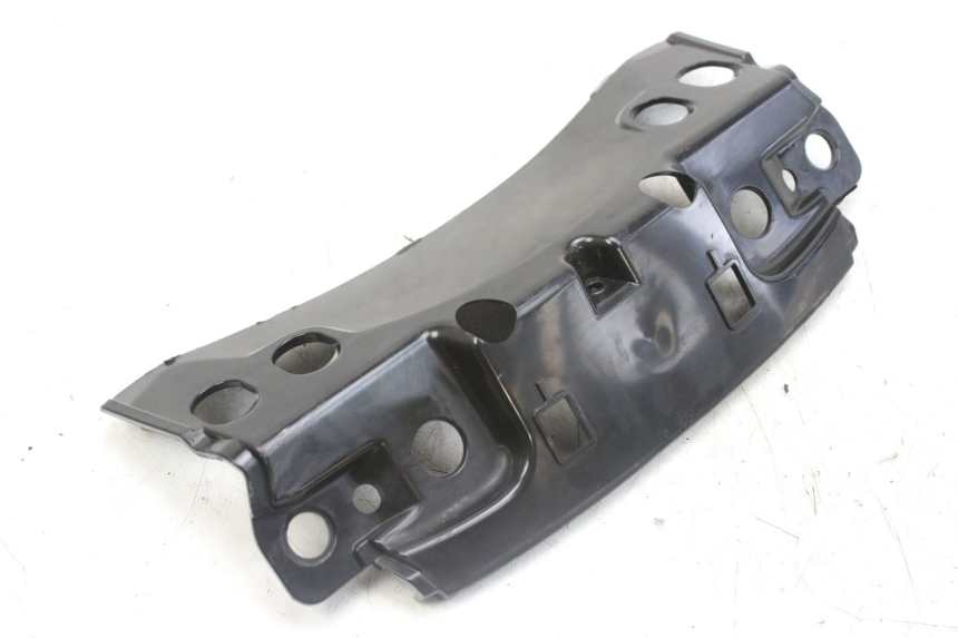 photo de BOVENSTE ACHTERKAP VERBINDING PIAGGIO MP3 RL 250 (2006 - 2010) - Bevestigingspunten