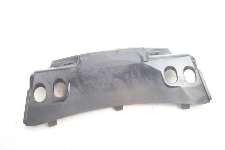 photo de BOVENSTE ACHTERKAP VERBINDING PIAGGIO MP3 500 (2011 - 2015) - Detail van het onderdeel