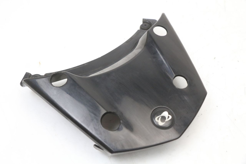 photo de BOVENSTE ACHTERKAP VERBINDING MBK MW TRYPTIK 125 (2014 - 2016) - Detail van het onderdeel