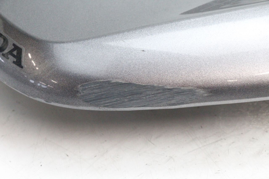 photo de BOVENSTE ACHTERKAP VERBINDING HONDA PCX (JF28) 125 (2009 - 2011) - Andere kijkhoek