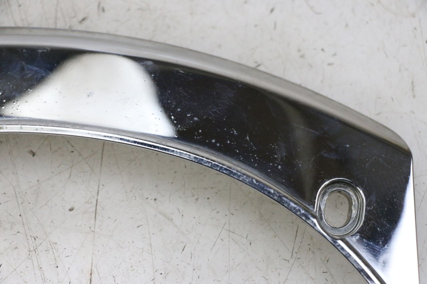 photo de BOVENSTE ACHTERKAP VERBINDING PEUGEOT SATELIS 125 (2013 - 2018) - Detail van het onderdeel