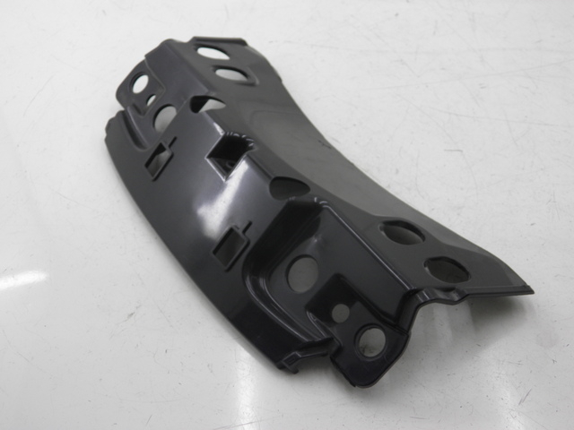 photo de BOVENSTE ACHTERKAP VERBINDING PIAGGIO MP3 400 (2007 - 2009) - Detail van het onderdeel