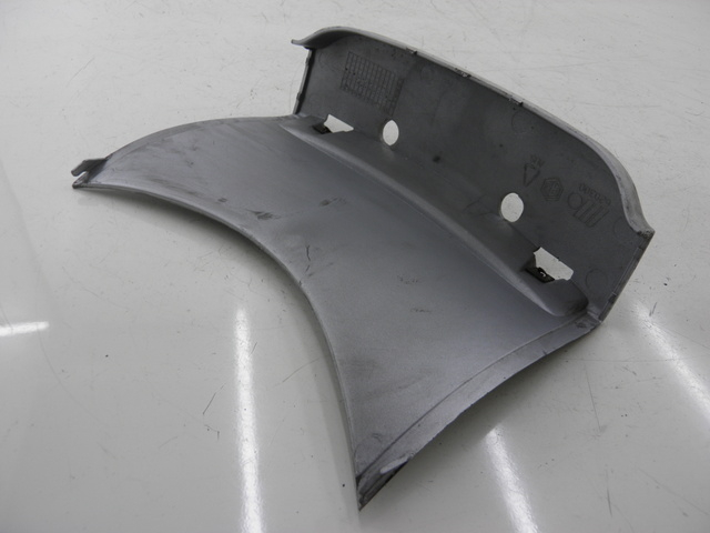 photo de BOVENSTE ACHTERKAP VERBINDING PIAGGIO X8 STREET 125 (2006 - 2007) - Detail van het onderdeel