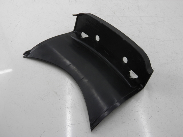photo de BOVENSTE ACHTERKAP VERBINDING PIAGGIO XEVO - X EVO 125 (2010 - 2015) - Detail van het onderdeel