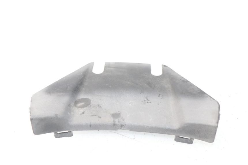 photo de BOVENSTE ACHTERKAP VERBINDING DAELIM S3 125 (2010 - 2017) - Andere kijkhoek