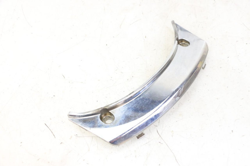 photo de BOVENSTE ACHTERKAP VERBINDING PEUGEOT SATELIS 125 (2013 - 2018) - Bevestigingspunten