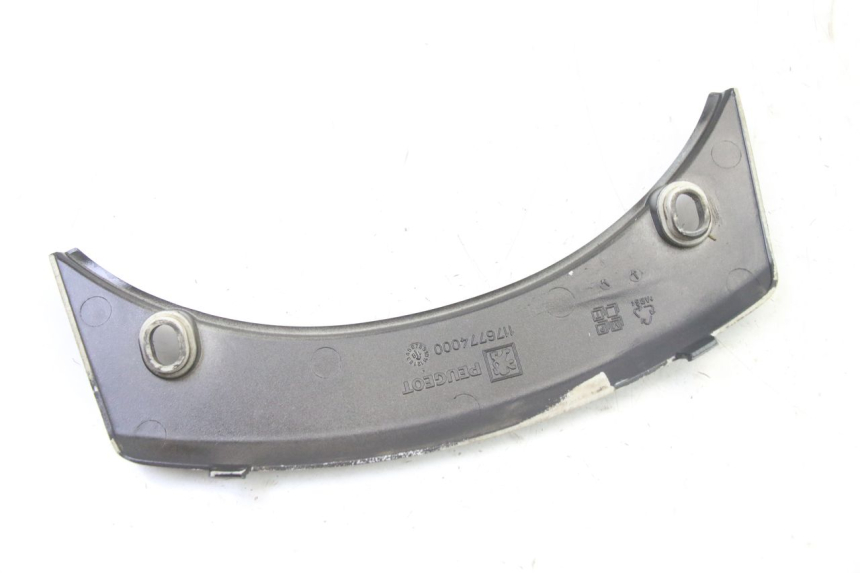 photo de BOVENSTE ACHTERKAP VERBINDING PEUGEOT SATELIS 125 (2013 - 2018) - Overzicht