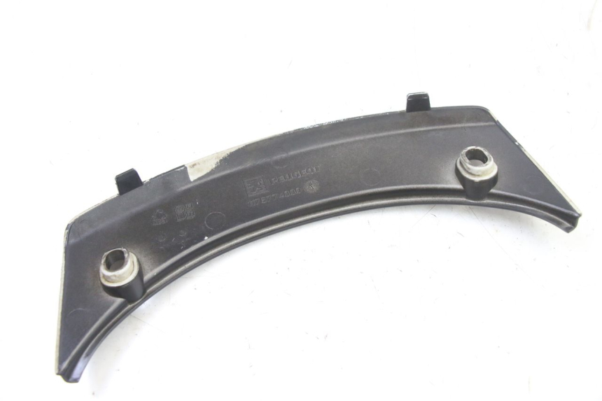 photo de BOVENSTE ACHTERKAP VERBINDING PEUGEOT SATELIS 125 (2013 - 2018) - Bevestigingspunten