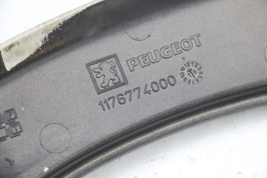 photo de BOVENSTE ACHTERKAP VERBINDING PEUGEOT SATELIS 125 (2013 - 2018) - Staat van het oppervlak