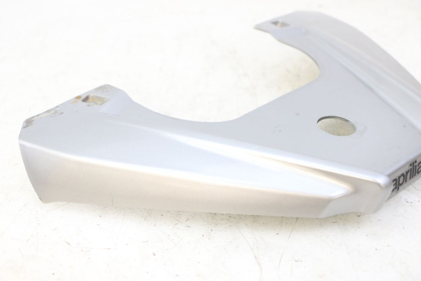 photo de BOVENSTE ACHTERKAP VERBINDING APRILIA SXR 50 (2021 - 2023) - Bevestigingspunten