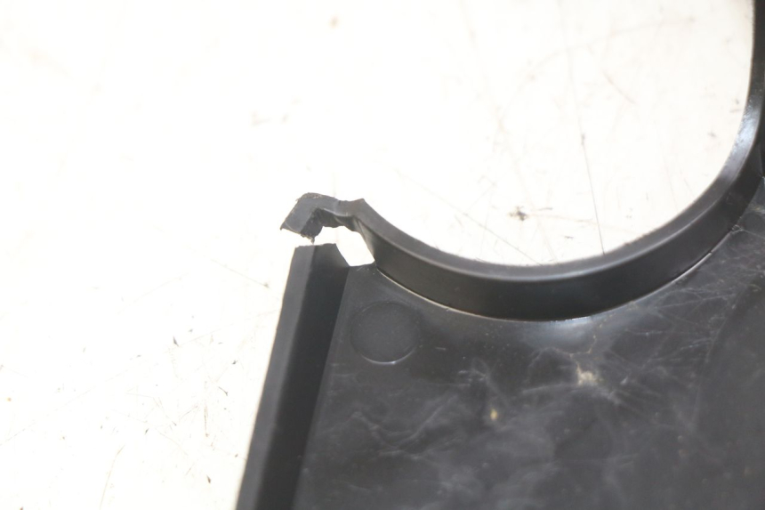 photo de BOVENSTE ACHTERKAP VERBINDING HONDA VISION NSC R 50 (2013 - 2015) - Detail van het onderdeel