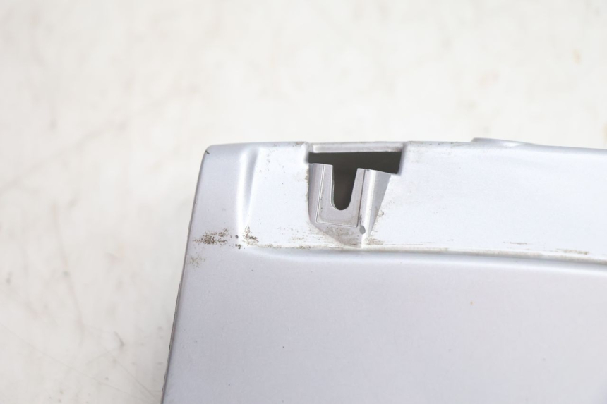 photo de BOVENSTE ACHTERKAP VERBINDING PIAGGIO X8 STREET 125 (2006 - 2007) - Technische close-up