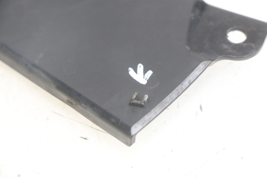 photo de BOVENSTE ACHTERKAP VERBINDING KAWASAKI Z 750 (2007 - 2013) - Andere kijkhoek