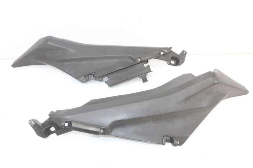 photo de ACHTERKAP VERBINDING YAMAHA XMAX X-MAX ABS 125 (2017 - 2020) - Hoofdaanzicht