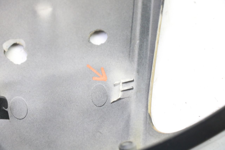 photo de ACHTERKAP VERBINDING YAMAHA XMAX X-MAX 125 (2006 - 2009) - Staat van het oppervlak