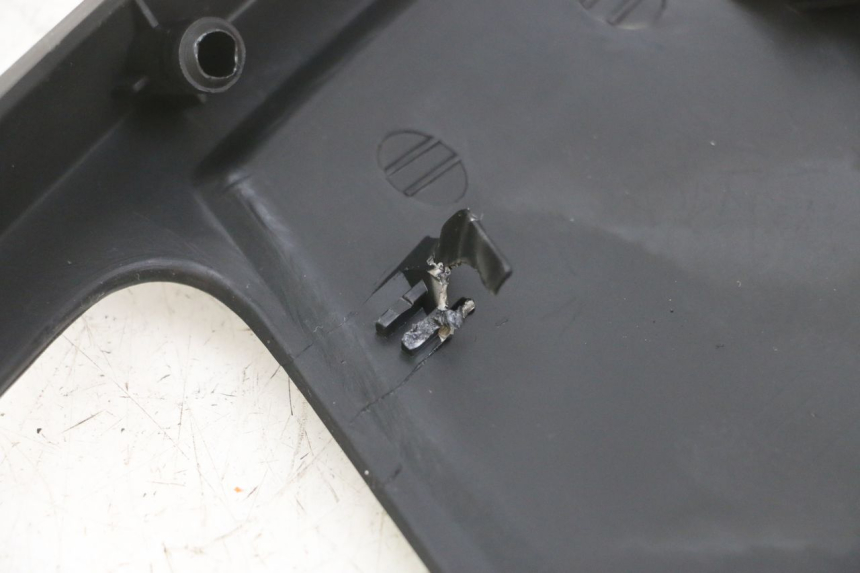 photo de ACHTERKAP VERBINDING YAMAHA XMAX X-MAX 125 (2006 - 2009) - Technische close-up