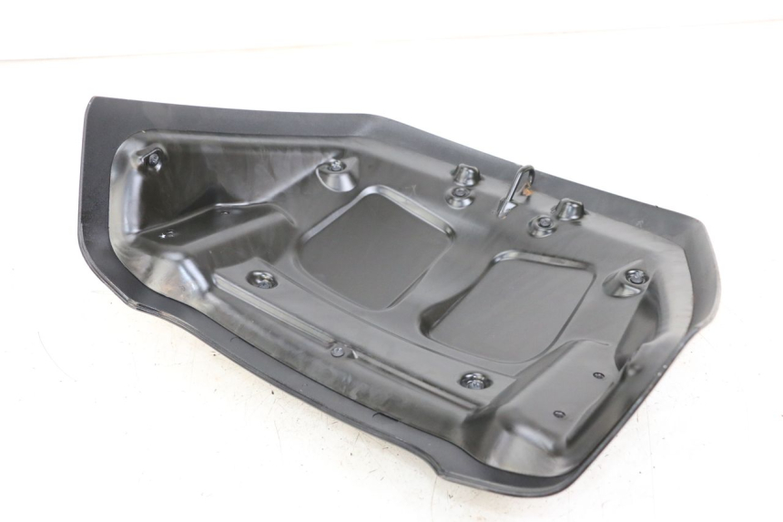 photo de ACHTERKAP VERBINDING PIAGGIO X8 125 (2004 - 2007) - Zoom op gebruiksstaat