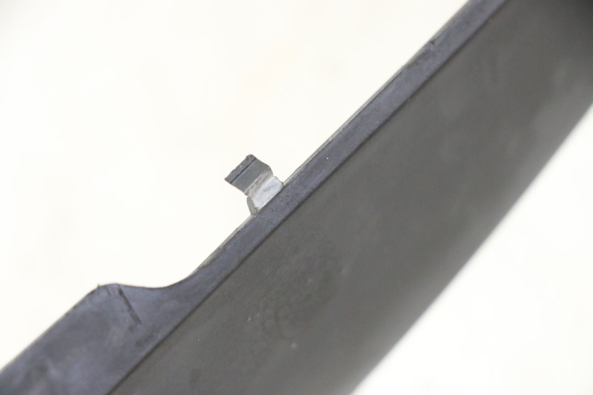 photo de ACHTERKAP VERBINDING YAMAHA FZ6 FAZER S2 600 (2007 - 2011) - Detail van het onderdeel