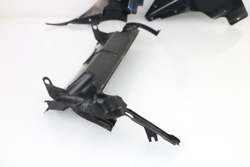 photo de VOORSTE KUIPVERBINDING YAMAHA FJR ABS 1300 (2006 - 2012) - Staat van het oppervlak