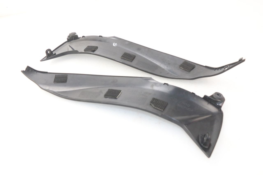 photo de VOORSTE KUIPVERBINDING SUZUKI GSX-R GSXR K16 1000 (2012 - 2016) - Andere kijkhoek