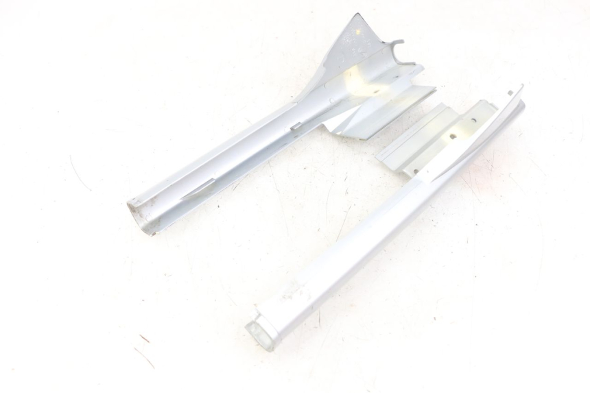 photo de VOORSTE ONDERKAP VERBINDING PEUGEOT 103 VOGUE VS2 50 (2004 - 2017) - Bevestigingspunten