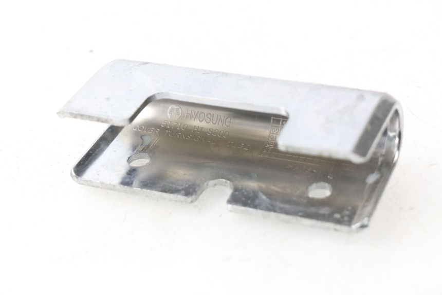 photo de VOORSTE ONDERKAP VERBINDING HYOSUNG AQUILA GV 125 (2009 - 2016) - Zoom op gebruiksstaat