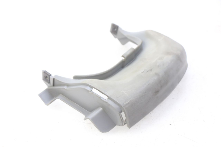 photo de VOORSTE ONDERKAP VERBINDING HONDA BALI EX 100 (1996 - 2000) - Detail van het onderdeel