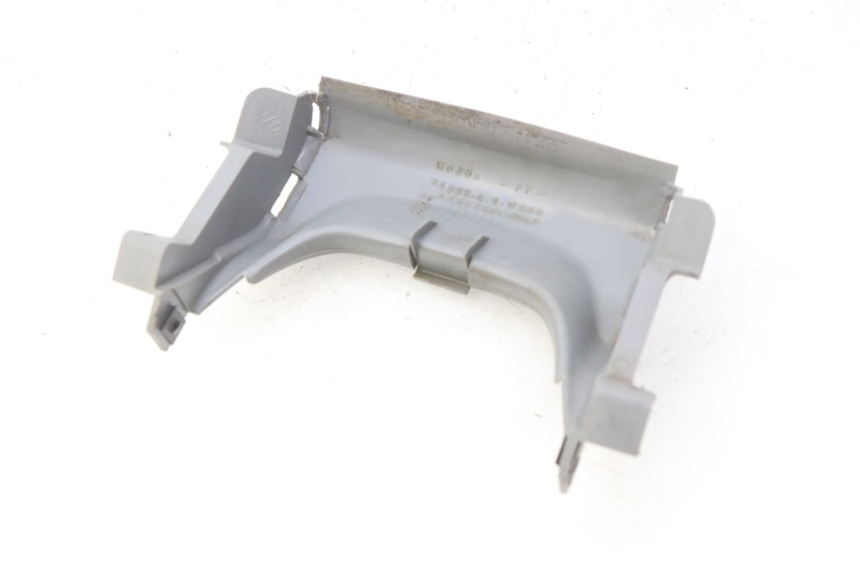 photo de VOORSTE ONDERKAP VERBINDING HONDA BALI EX 100 (1996 - 2000) - Andere kijkhoek