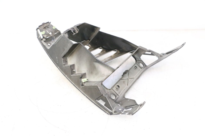 photo de VOORSTE ONDERKAP VERBINDING PEUGEOT CITYSTAR 125 (2011 - 2017) - Zoom op gebruiksstaat