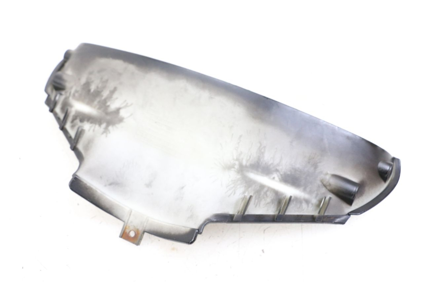 photo de VOORSTE ONDERKAP VERBINDING HYOSUNG GTR 125 (2006 - 2008) - Zoom op gebruiksstaat