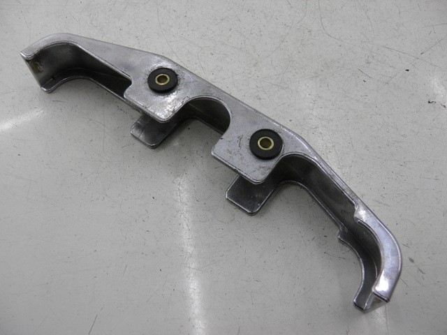 photo de VOORSTE ONDERKAP VERBINDING HYOSUNG COMET GT 125 (2002 - 2007) - Zoom op gebruiksstaat