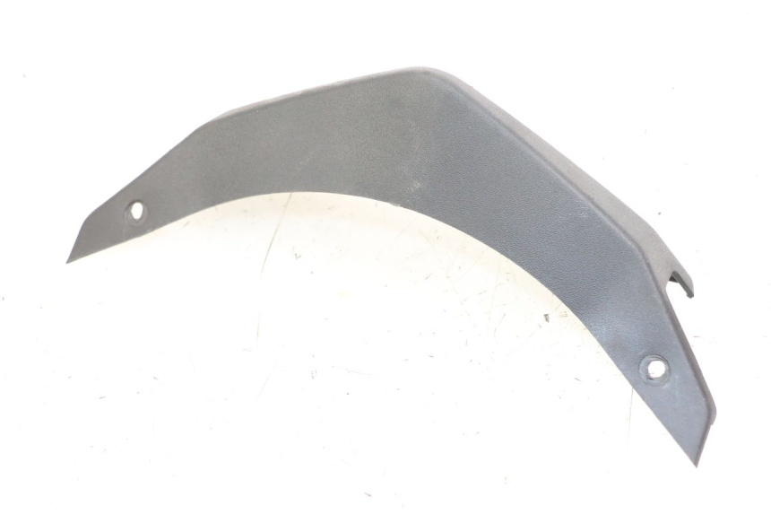 photo de VOORSTE ONDERKAP VERBINDING SYM JET 14 4T 50 (2018 - 2022) - Zoom op gebruiksstaat