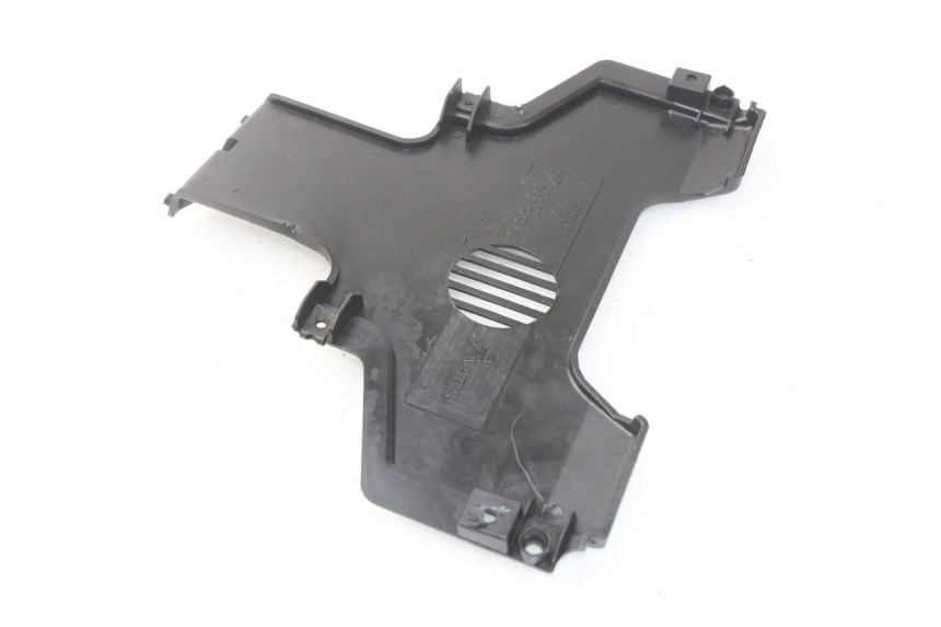 photo de VOORSTE ONDERKAP VERBINDING PIAGGIO MP3 HPE 500 (2019 - 2022) - Zoom op gebruiksstaat