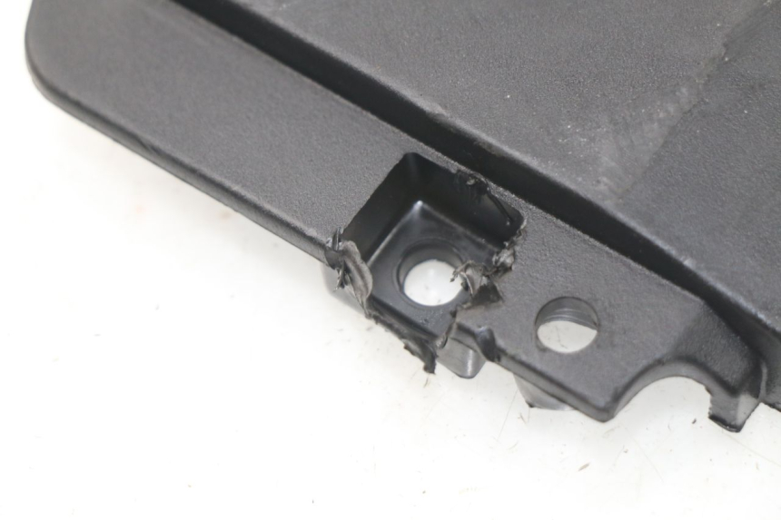 photo de VOORSTE ONDERKAP VERBINDING PIAGGIO MP3 HPE 500 (2019 - 2022) - Andere kijkhoek