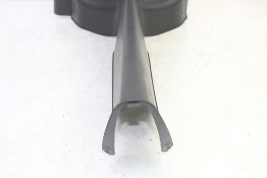 photo de VOORSTE ONDERKAP VERBINDING PIAGGIO MP3 HPE 350 (2018 - 2020) - Andere kijkhoek