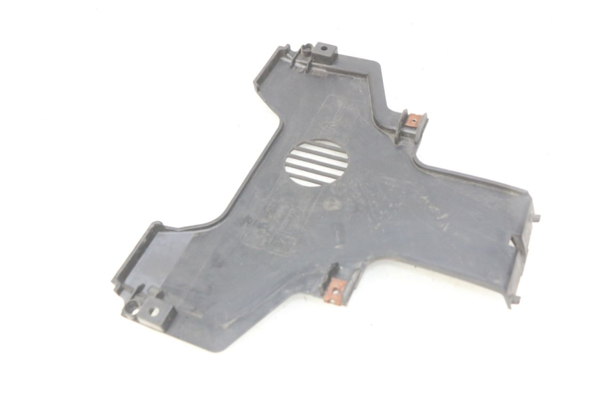 photo de VOORSTE ONDERKAP VERBINDING PIAGGIO MP3 LT 300 (2010 - 2016) - Zoom op gebruiksstaat