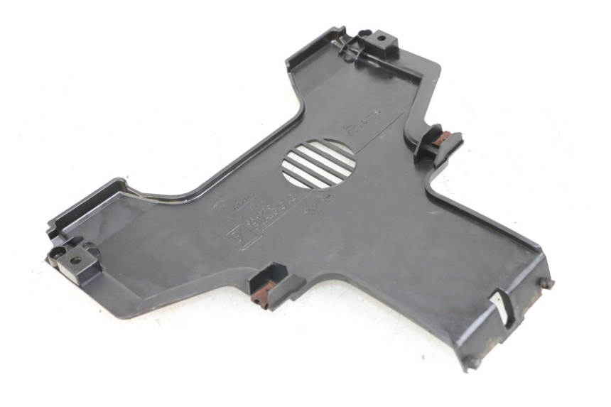 photo de VOORSTE ONDERKAP VERBINDING PIAGGIO MP3 500 (2011 - 2015) - Detail van het onderdeel