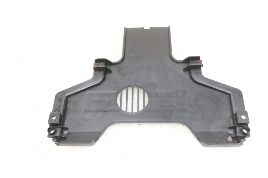 photo de VOORSTE ONDERKAP VERBINDING PIAGGIO MP3 500 (2016 - 2018) - Zoom op gebruiksstaat