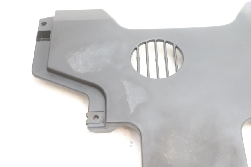 photo de VOORSTE ONDERKAP VERBINDING PIAGGIO MP3 500 (2016 - 2018) - Detail van het onderdeel