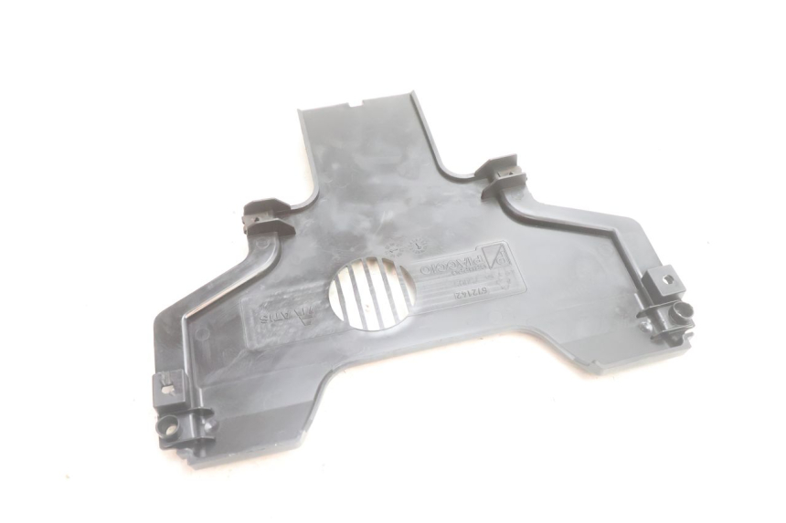 photo de VOORSTE ONDERKAP VERBINDING PIAGGIO MP3 500 (2016 - 2018) - Technische close-up