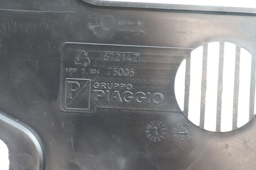 photo de VOORSTE ONDERKAP VERBINDING PIAGGIO MP3 500 (2016 - 2018) - Overzicht