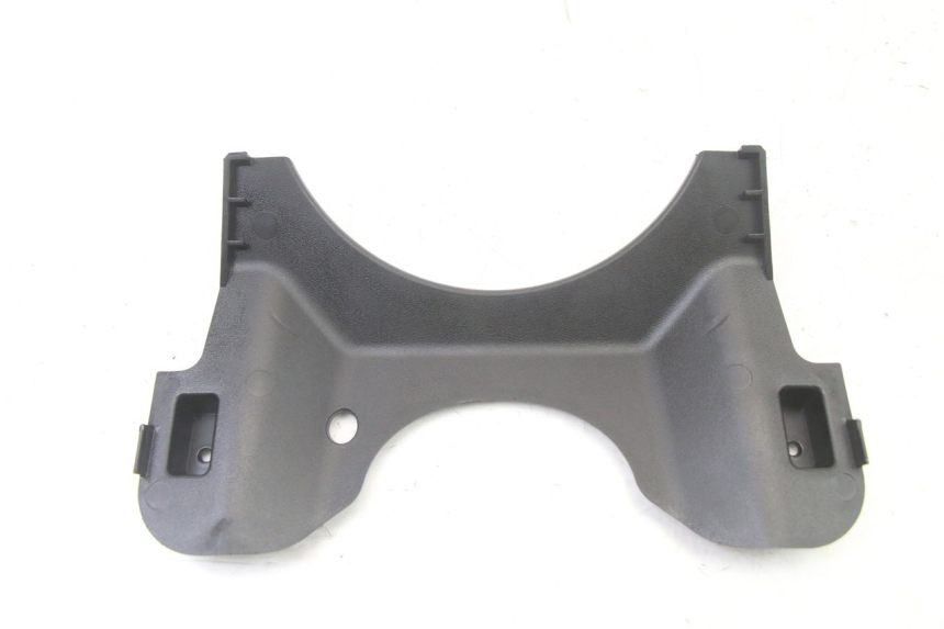 photo de VOORSTE ONDERKAP VERBINDING SYM ORBIT III 3 4T 50 (2021 - 2025) - Detail van het onderdeel