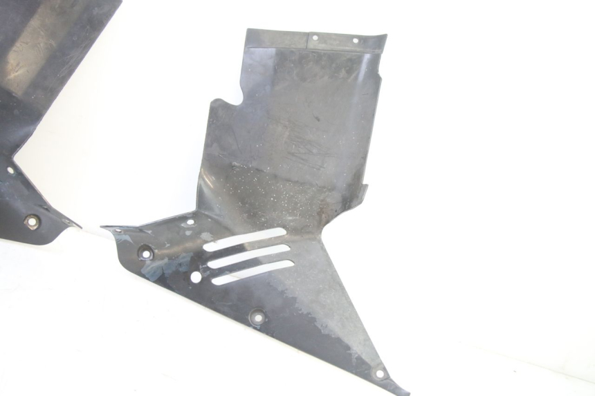photo de VOORSTE ONDERKAP VERBINDING HONDA ST PAN EUROPEAN 1300 (2002 - 2013) - Zoom op gebruiksstaat