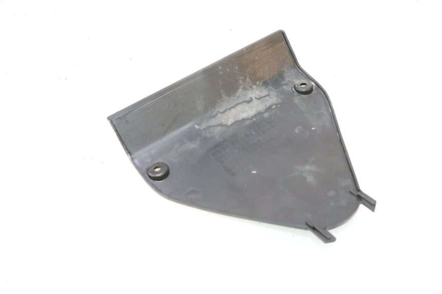 photo de VOORSTE ONDERSTE BEPLATINGSAANSLUITING HONDA ST PAN EUROPEAN 1100 (1990 - 2002) - Detail van het onderdeel