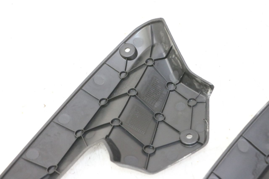 photo de VOORSTE ONDERKAP VERBINDING PEUGEOT STREETZONE I NAKED 2T 50 (2018 - 2020) - Markeringen en referenties