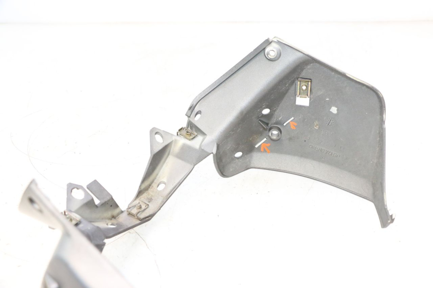 photo de VOORSTE ONDERKAP VERBINDING PEUGEOT TREKKER 50 (1995 - 2004) - Zoom op gebruiksstaat