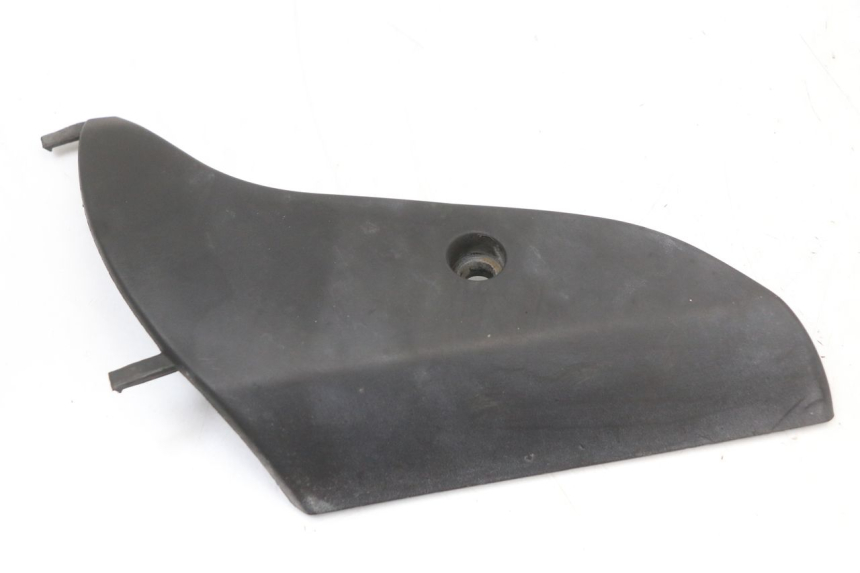 photo de VOORSTE ONDERKAP VERBINDING PIAGGIO VESPA S 2T 50 (2007 - 2014) - Detail van het onderdeel