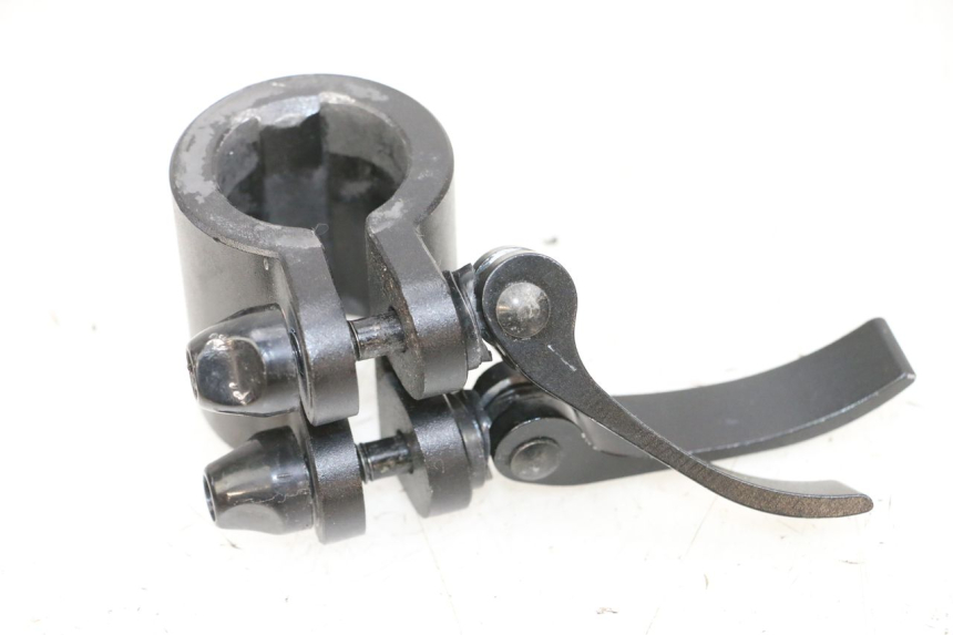 photo de VOORSTE ONDERKAP VERBINDING DUALTRON VICTOR LIMITED 1 - Detail van het onderdeel